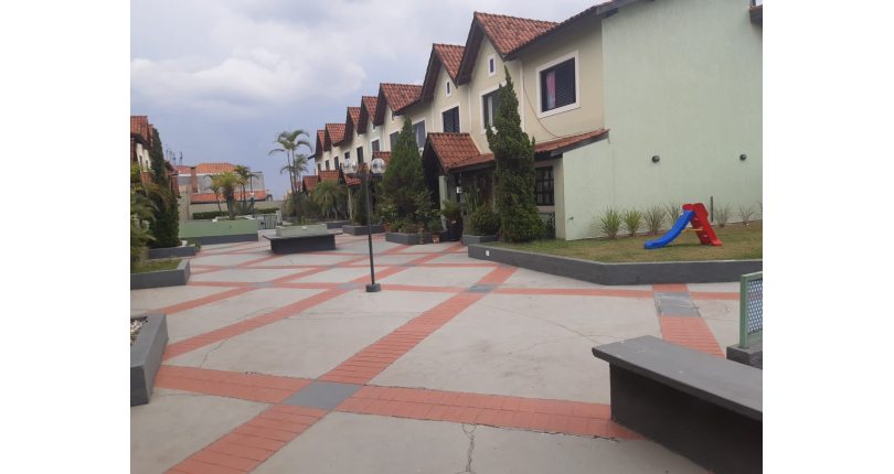 Sobrado à venda no Conjunto Residencial Vista Verde na Rua Desembargador Plínio Novaes de Andrade 155