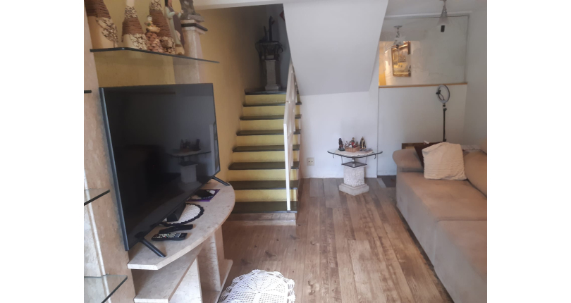 Sobrado à venda no Conjunto Residencial Vista Verde na Rua Desembargador Plínio Novaes de Andrade 155