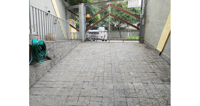 Sobrado à venda no City Pinheirinho na Rua Jose Mauro de Vasconcelos