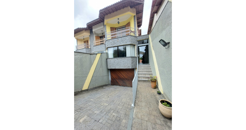 Sobrado à venda no City Pinheirinho na Rua Jose Mauro de Vasconcelos