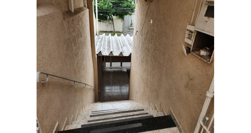 Casa assobradada nas Perdizes na Rua dos Caetés