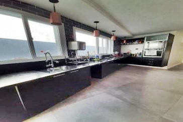 Belo Sobrado à Venda no Parque São Domingos na Rua Amílcar Barbuy