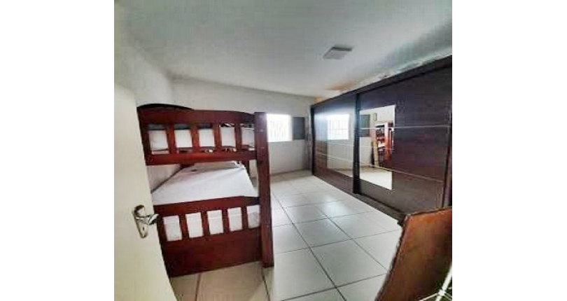 Belo Sobrado à Venda no Parque São Domingos na Rua Amílcar Barbuy