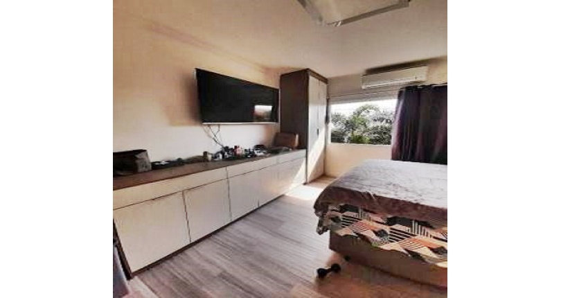 Belo Sobrado à Venda no Parque São Domingos na Rua Amílcar Barbuy