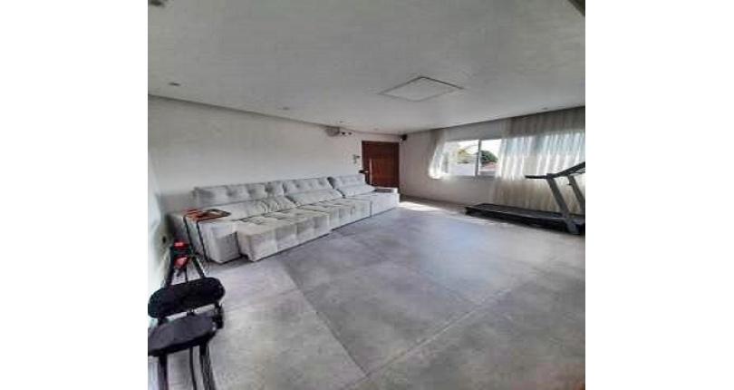 Belo Sobrado à Venda no Parque São Domingos na Rua Amílcar Barbuy