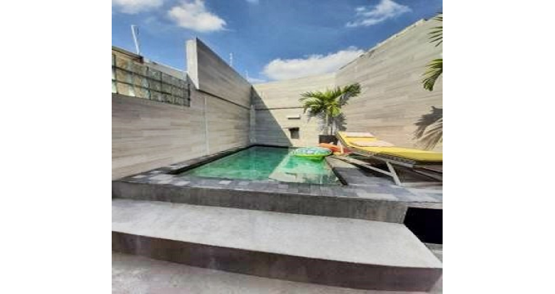 Belo Sobrado à Venda no Parque São Domingos na Rua Amílcar Barbuy