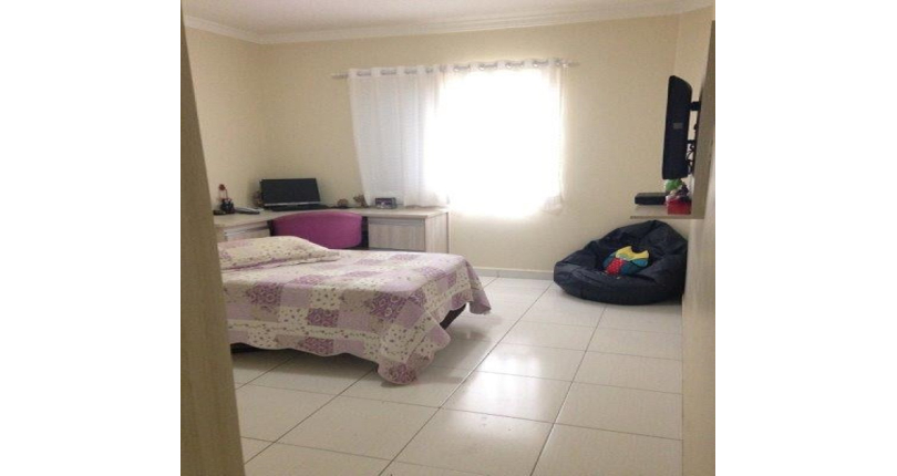 Sobrado à venda na Vila dos Remédios na Rua Físico Lawrence