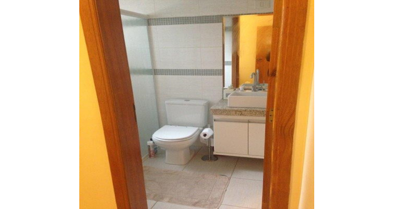 Sobrado à venda na Vila dos Remédios na Rua Físico Lawrence