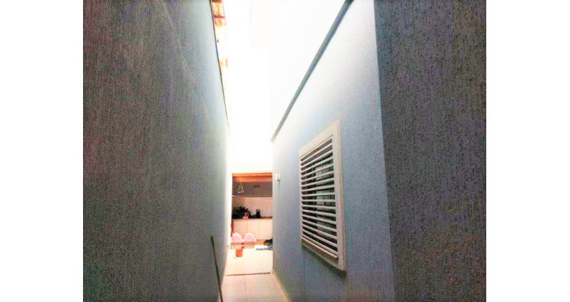 Sobrado à venda na Vila dos Remédios na Rua Físico Lawrence