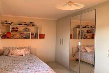 Sobrado à venda no Jardim Regina na Rua Doutor Almeida Soares