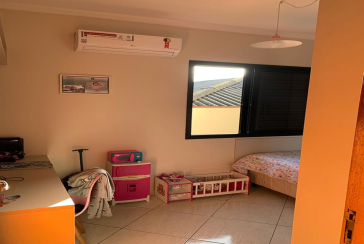 Sobrado à venda no Jardim Regina na Rua Doutor Almeida Soares