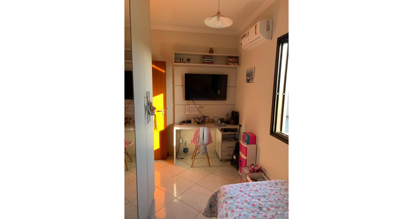 Sobrado à venda no Jardim Regina na Rua Doutor Almeida Soares