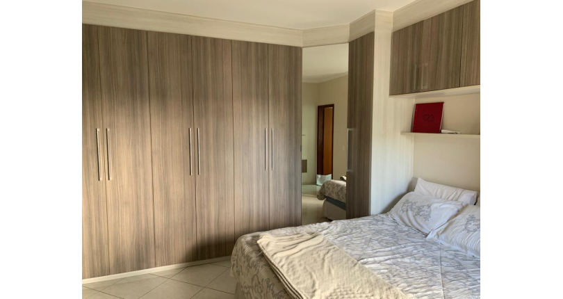 Sobrado à venda no Jardim Regina na Rua Doutor Almeida Soares