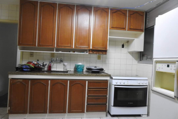 Apartamento à venda nas Perdizes na Rua Ministro Ferreira Alves 1031, no Condomínio Edifício Praça da Pompeia