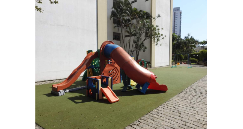 Apartamento à venda nas Perdizes na Rua Ministro Ferreira Alves 1031, no Condomínio Edifício Praça da Pompeia