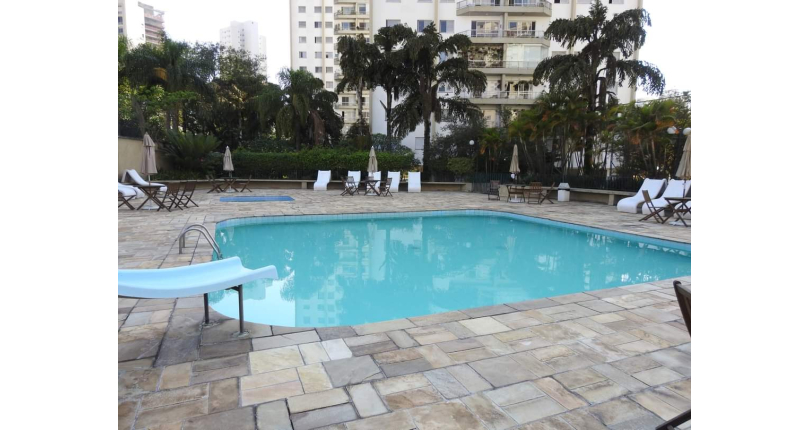 Apartamento à venda nas Perdizes na Rua Ministro Ferreira Alves 1031, no Condomínio Edifício Praça da Pompeia