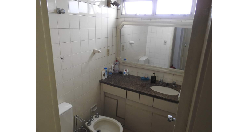 Apartamento à venda nas Perdizes na Rua Ministro Ferreira Alves 1031, no Condomínio Edifício Praça da Pompeia