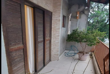 Sobrado à venda na Ayrosa na Rua Jandaia