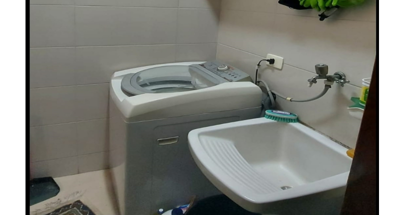 Sobrado à venda na Ayrosa na Rua Jandaia