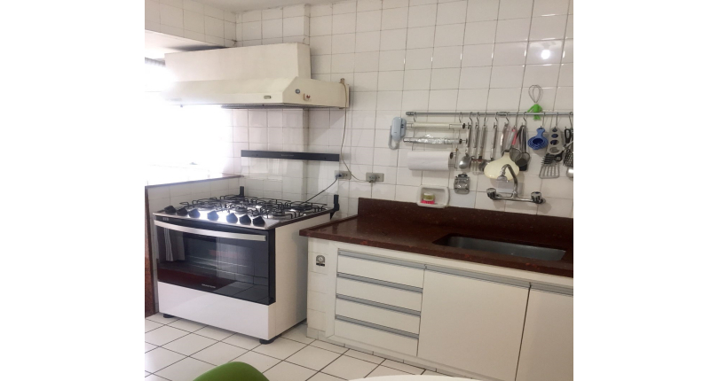 Apartamento à venda em Pinheiros na Rua Cônego Eugênio Leite 574 , no Condomínio Edifício Daisylin