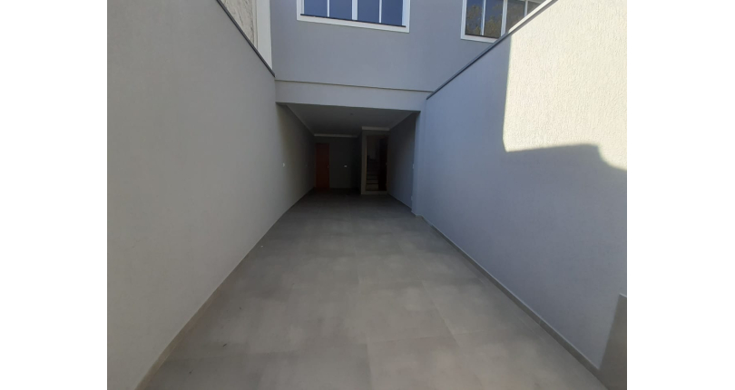 Sobrado à venda Rua Doutor André Peggion, 544 B, Jardim Regina - Imóveis à Venda