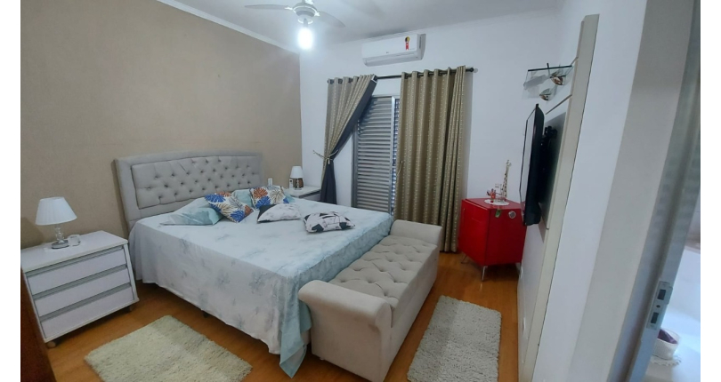 Sobrado à venda em Pestana Osasco Rua Alberto Cortez