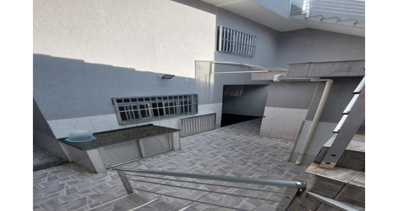 Sobrado à venda em Pestana Osasco Rua Alberto Cortez