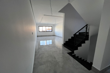 Sobrado novo á venda no Parque São Domingos na Rua Jose Amaro Peçanha 280