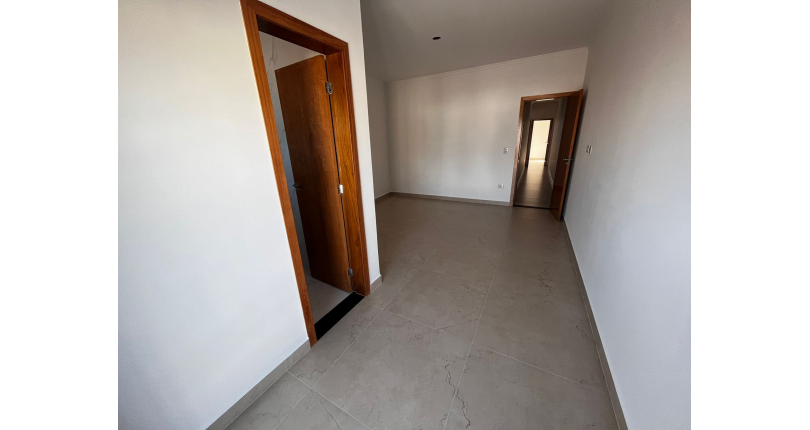 Sobrado novo á venda no Parque São Domingos na Rua Jose Amaro Peçanha 280