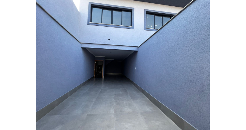 Sobrado novo á venda no Parque São Domingos na Rua Jose Amaro Peçanha 280