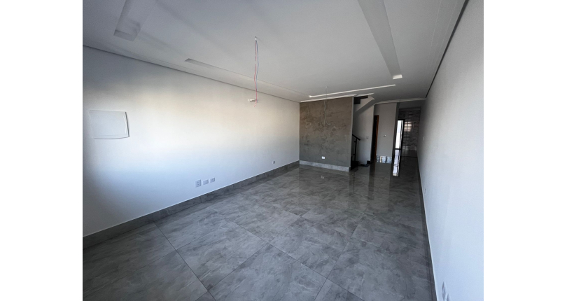 Sobrado novo á venda no Parque São Domingos na Rua Jose Amaro Peçanha 280