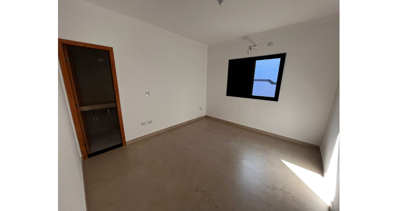 Sobrado novo á venda no Parque São Domingos na Rua Jose Amaro Peçanha 280