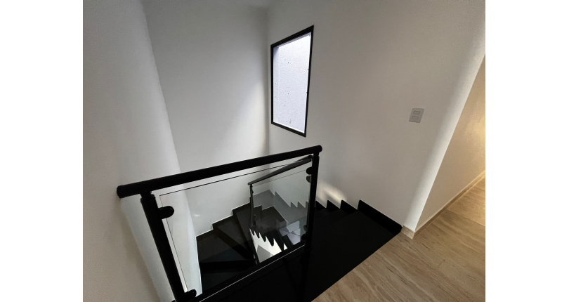 Sobrado novo á venda no Parque São Domingos na Rua Jose Amaro Peçanha 280