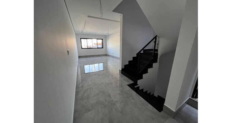 Sobrado novo á venda no Parque São Domingos na Rua Jose Amaro Peçanha 280