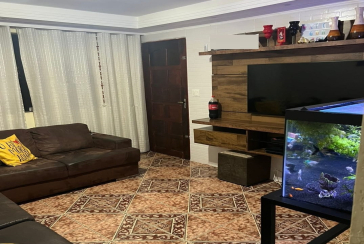 Sobrado à venda na Vila Menck na Rua Thomaz Fimiani