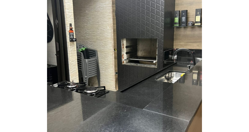 Sobrado à venda na Vila Menck na Rua Thomaz Fimiani