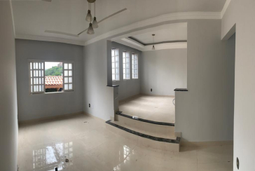 Lindo Sobrado à venda na Chacara Inglesa na Rua Doutor Ademar Nobre