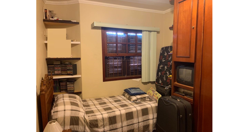 Sobrado à venda na Chacara Inglesa na Rua Doutor Ademar Nobre