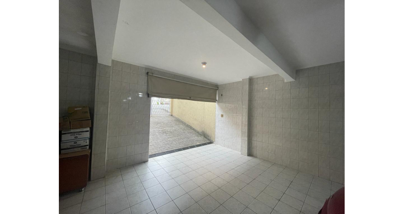 Sobrado à venda no Jardim Pinheiros (City Pinheirinho) na Rua Jose Mauro de Vasconcelos 