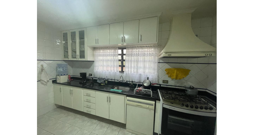 Sobrado à venda no Jardim Pinheiros (City Pinheirinho) na Rua Jose Mauro de Vasconcelos 