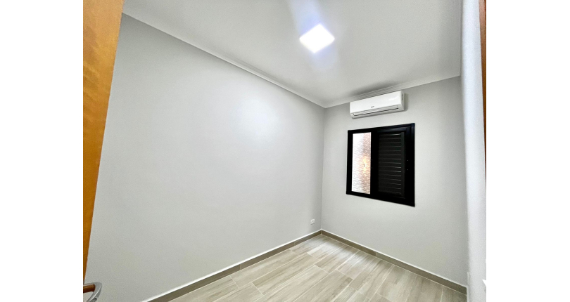 Sobrado à venda Rua Frei Adriano Donado, Jardim Pinheiros - Imóveis à Venda