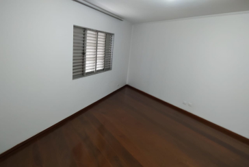 Sobrado à venda na Vila Mangalot na Rua Manuel Pinheiro