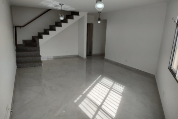 Sobrado à venda na Vila Mangalot na Rua Manuel Pinheiro