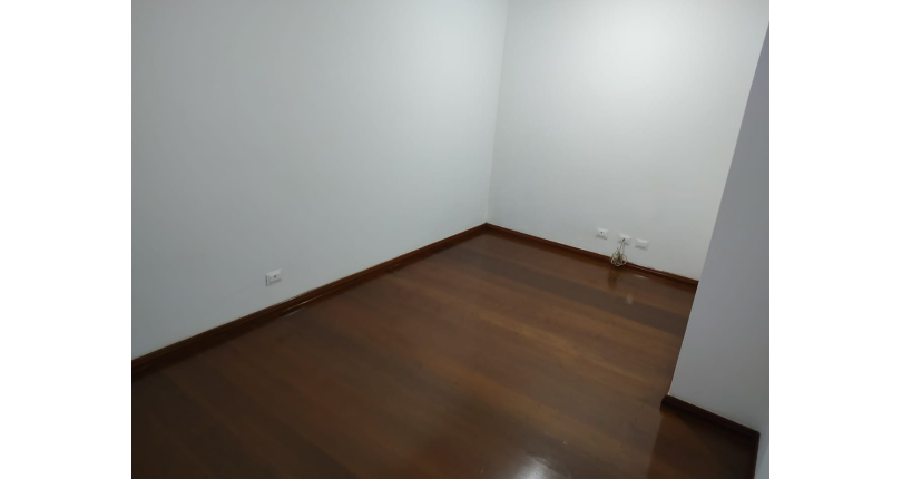 Sobrado à venda na Vila Mangalot na Rua Manuel Pinheiro