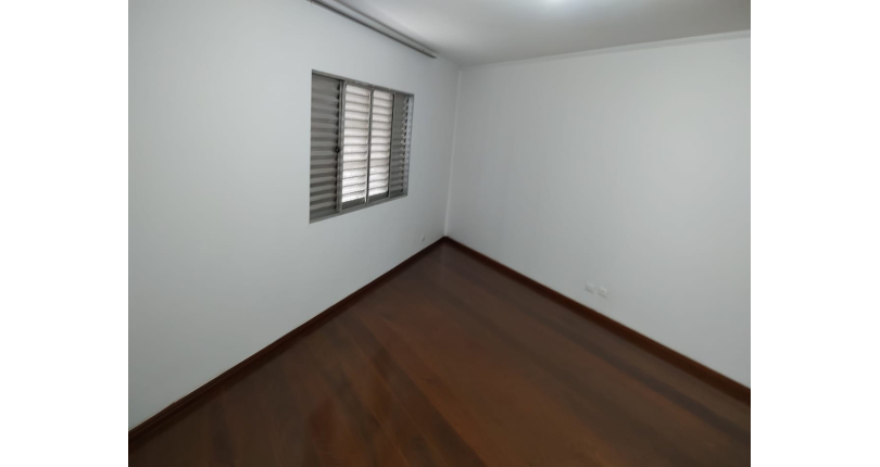 Sobrado à venda na Vila Mangalot na Rua Manuel Pinheiro