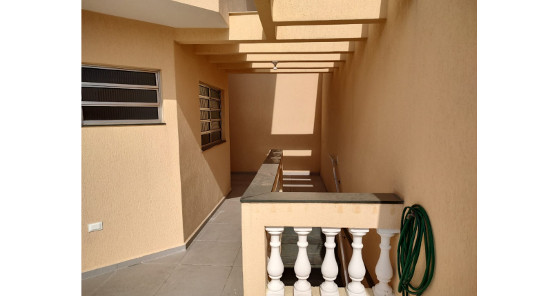 Sobrado à venda na Vila Mangalot na Rua Manuel Pinheiro