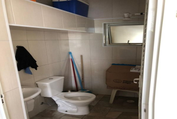 Casa assobradada à venda na Ayrosa na Rua Arara