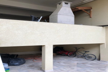 Casa assobradada à venda na Ayrosa na Rua Arara