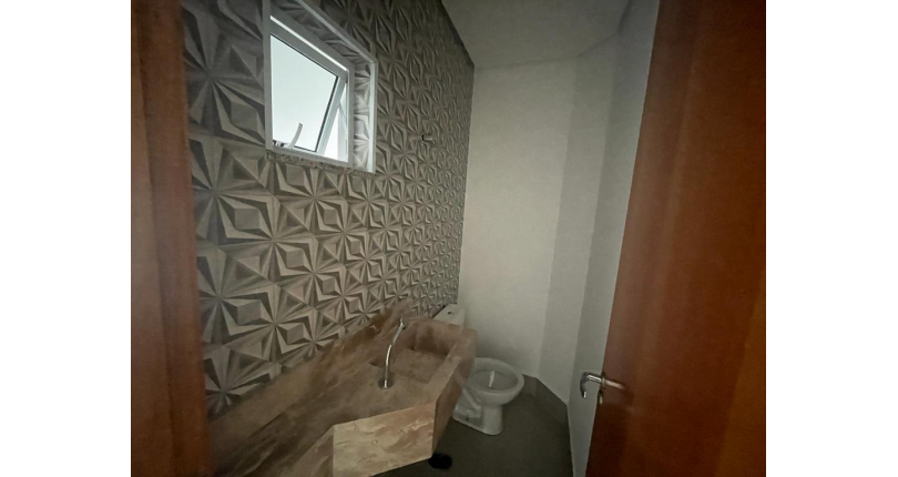 OPORTUNIDADE: Sobrado à venda no Parque São Domingos na Rua Abraham Lincoln