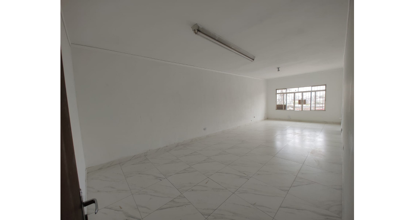 Imóvel Comercial à venda no Jardim Santo Elias na Avenida Mutinga